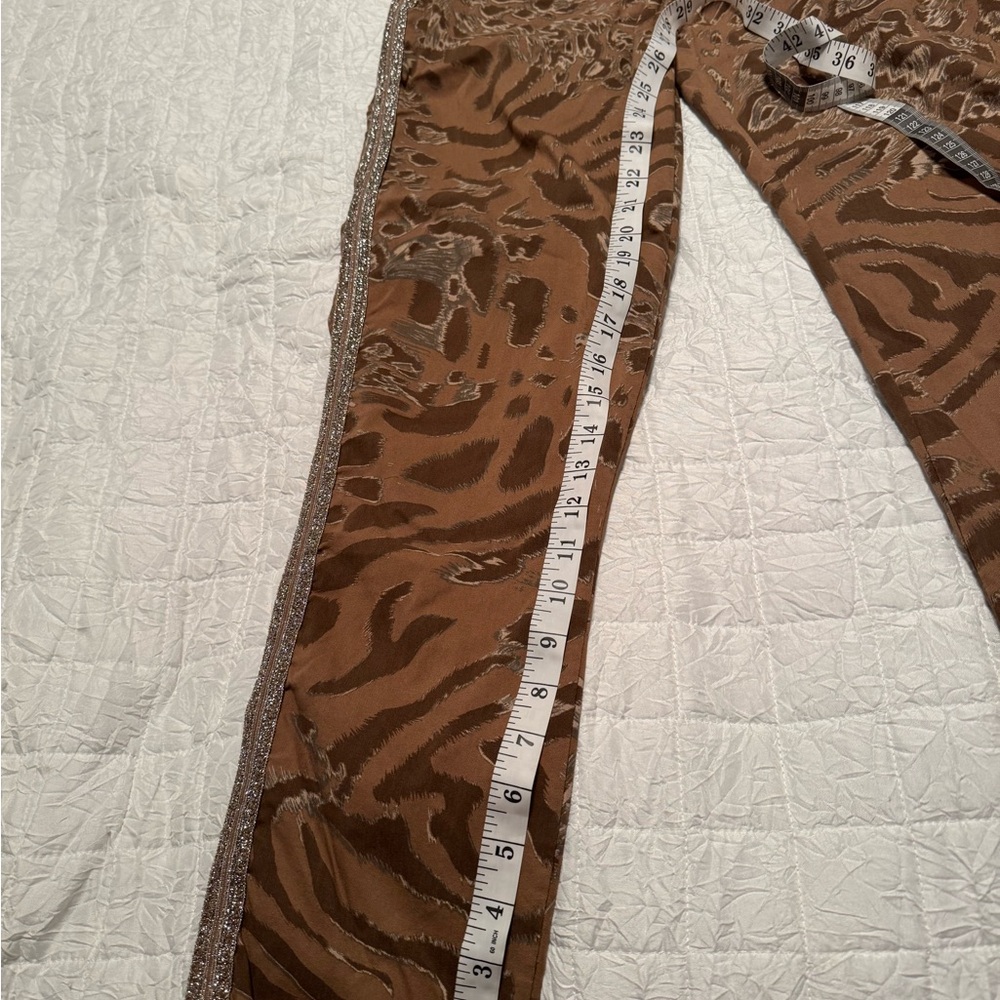 Brown Animal Print Pants Large. Very stretchy. Unique texted - Picture 5 of 5